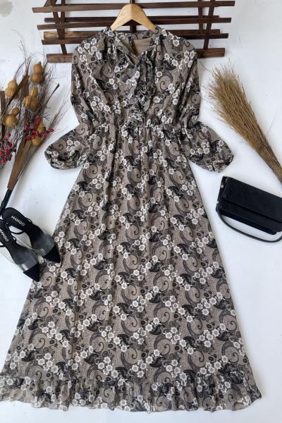 Astarlı yaka fiyonklu şifon elbise Bej HBS1619