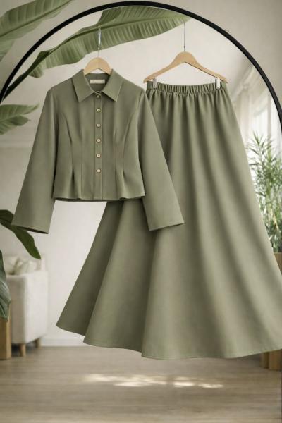 Belden dikiş ve pile Detaylı Etekli Takım Yeşil BK9540