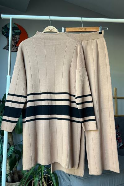 Kol ön çizgili triko takım bej    TCN4055