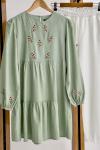 Kol ön nakış işlemeli keten tunik mint PNK1589