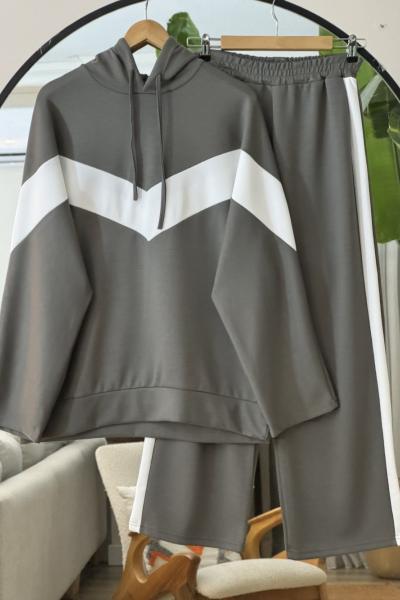 Kol ve ön beyaz şeritli Kapşonlu ikili Takım Yeşil TCN40125