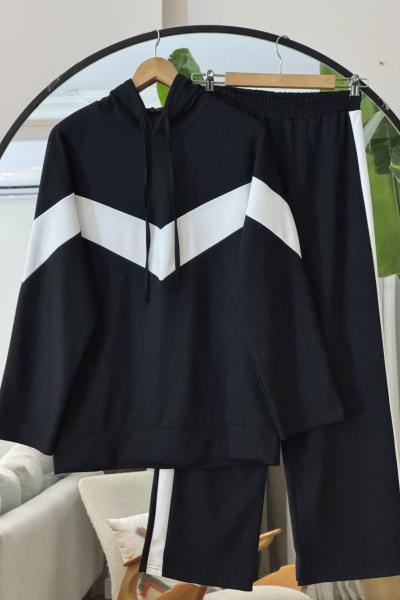 Kol ve ön beyaz şeritli Kapşonlu ikili Takım Siyah  TCN40125