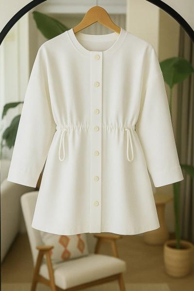 Metal düğmeli belkısmı büzgü lastikli Tunik  Beyaz  BK9528