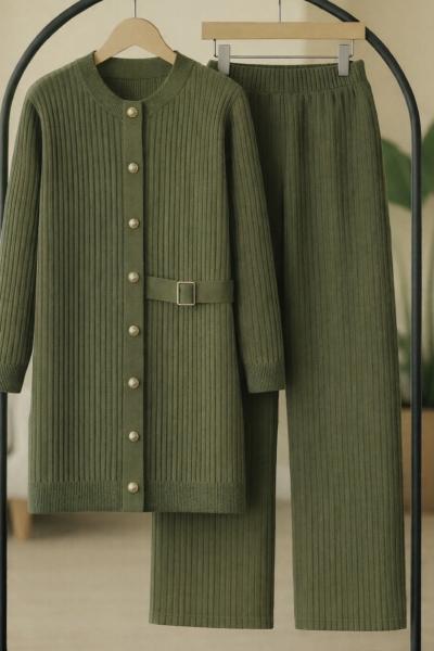 Metal düğmeli kemer Tokalı Triko Takımhakiyeşil TCN40132