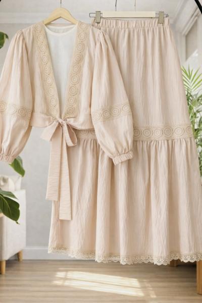 Ön bağlamalı Dantel Gecişli Etekli ikili Takım Bej TCN40114