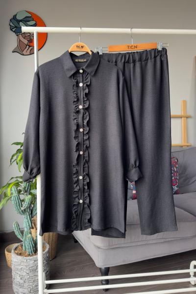 Taş düğmeli Fırfırlı Keten Takım Siyah TCN4071