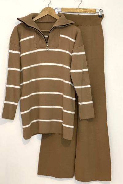 Yaka fermuarlı İnce Çizgili Triko Takım Bej SLT30168