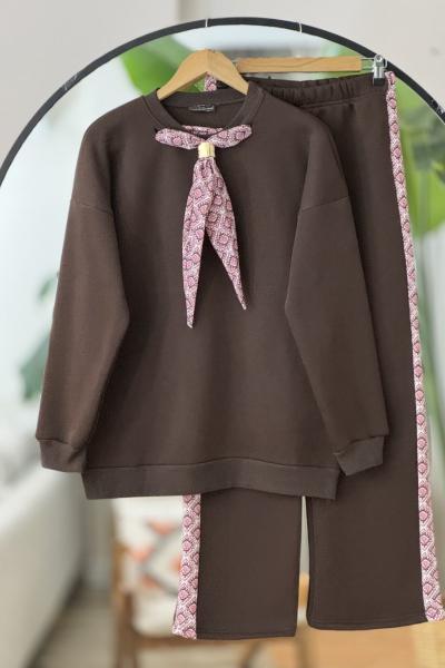 Yaka fularlı  Üçiplik ikili Takım Kahve SL30557