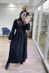 Yaka nakışlı örme krep elbise
