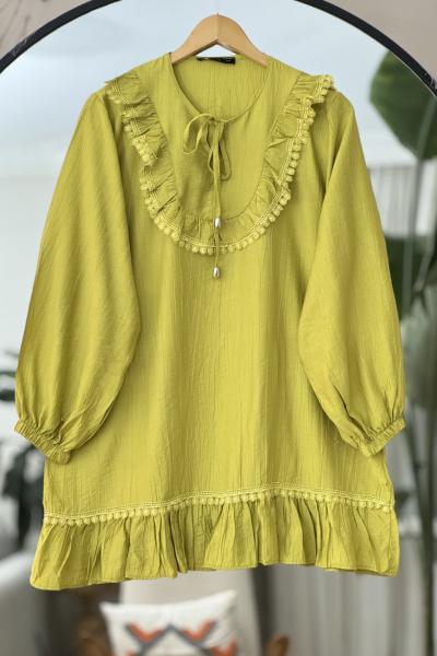 Yaka ve etek ucu fırfırlı dantel Detaylı tunik Yağyeşil TCN40101