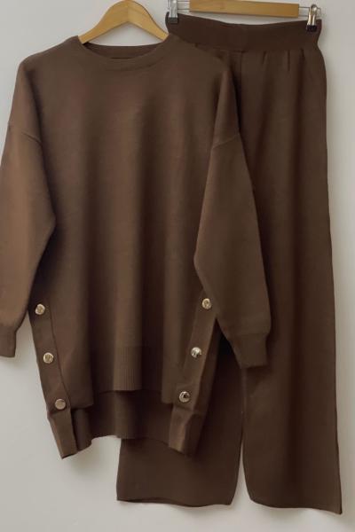 Yanlardan çıtçıtlı triko takım Kahve SLT30154