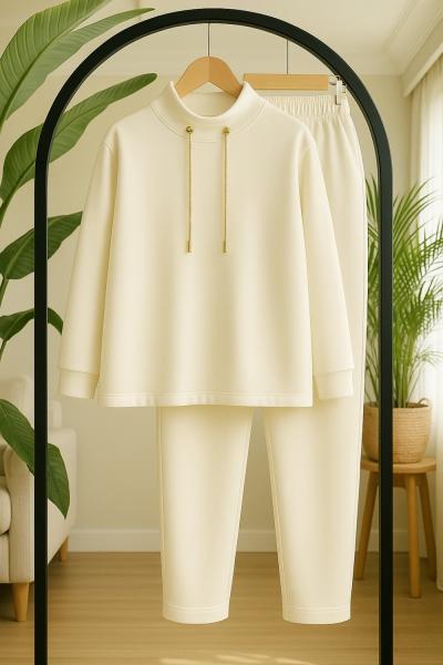 Yüksek yaka Zincir bağcıklı Takım beyaz TB8036